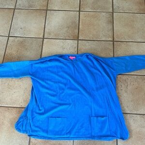 Lilly Pulitzer 3/4 sleeve top with metallic sleeves and neck